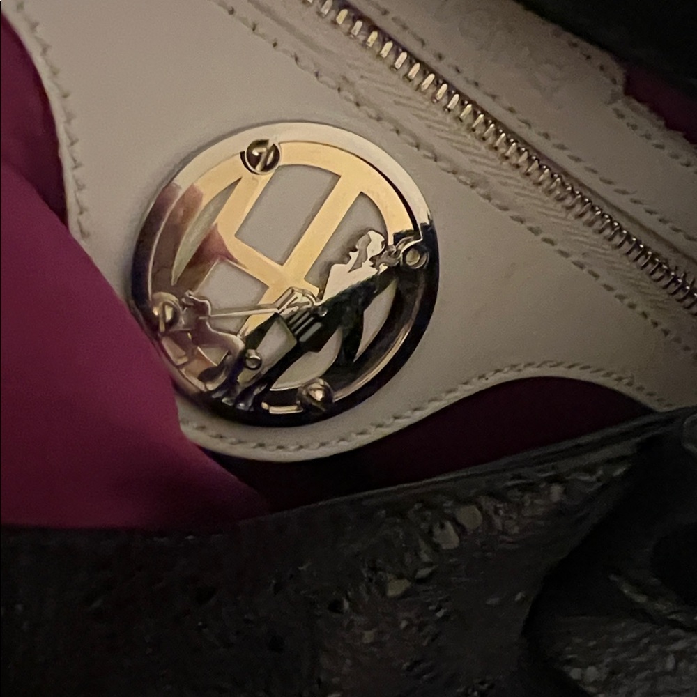 Black Henri Bendel - Picture 9 of 11